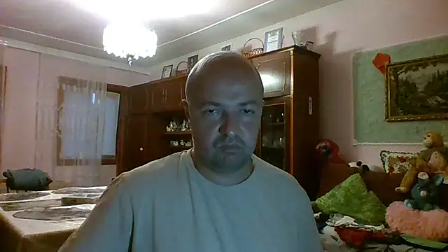 Snapshot of Luceriusbigass chatting on July 1, 6:40 pm Luceriusbigass online show from July 1, 6:40 pm
