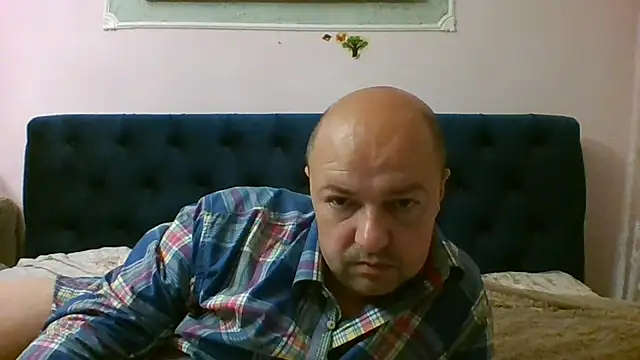 Snapshot of Luceriusbigass chatting on July 8, 8:02 pm Luceriusbigass online show from July 8, 8:02 pm