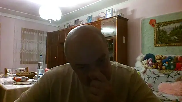 Snapshot of Luceriusbigass chatting on August 7, 6:54 pm Luceriusbigass online show from August 7, 6:54 pm