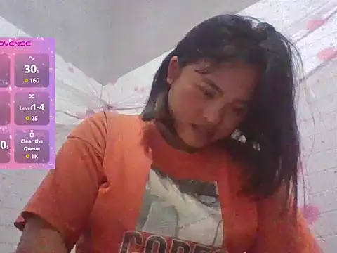 Snapshot of -Pumidy- chatting on May 4, 1:12 am -Pumidy- online show from May 4, 1:12 am