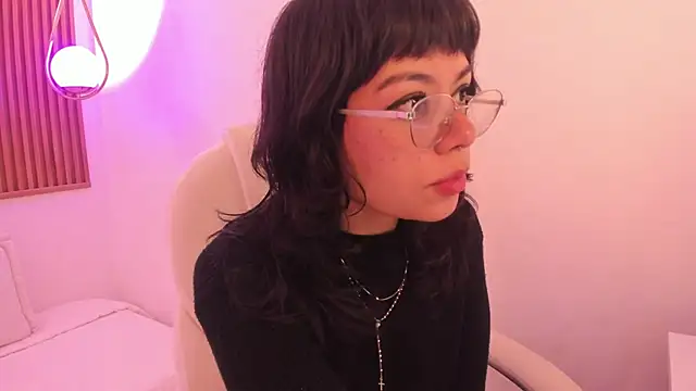 ghostmila online show from April 11, 3:44 am