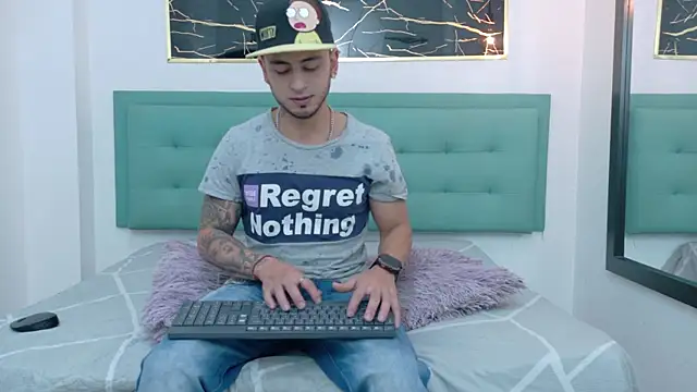 Snapshot of PowerLustX chatting on June 10, 3:29 am PowerLustX online show from June 10, 3:29 am