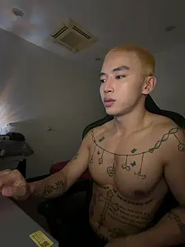 CheoXiao online show from April 9, 1:27 pm