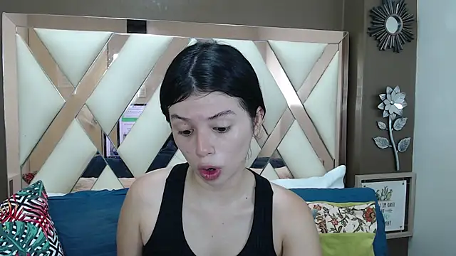 Snapshot of Sophie_Copers chatting on July 14, 6:57 pm Sophie Copers online show from July 14, 6:57 pm