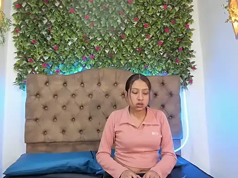 Snapshot of Sofiia__Cute1 chatting on April 20, 3:15 pm Sofiia Cute1 online show from April 20, 3:15 pm