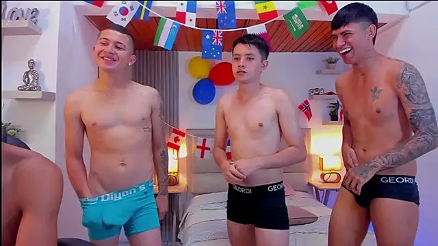 Seductive BoysW online show from July 6, 1:52 pm