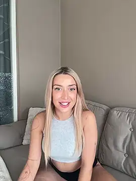 BlondeChiara online show from April 12, 4:12 pm