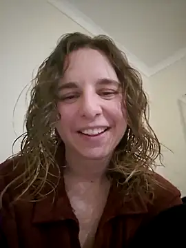 jade Montoe online show from May 11, 7:55 pm