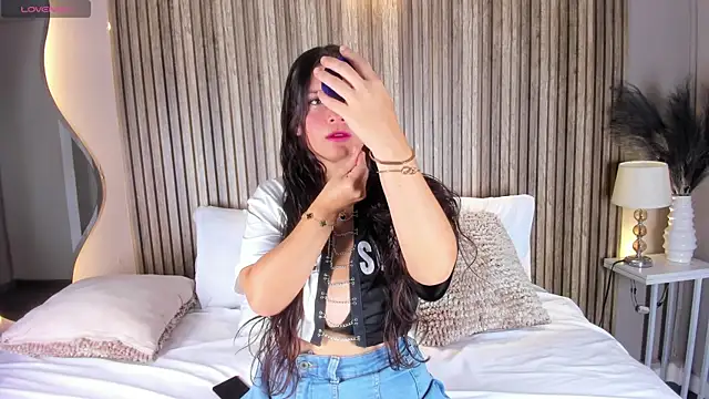 Snapshot of NicolSantos chatting on April 15, 11:39 am NicolSantos online show from April 15, 11:39 am