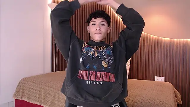 Snapshot of Velvet_An chatting on April 11, 3:22 am Velvet An online show from April 11, 3:22 am