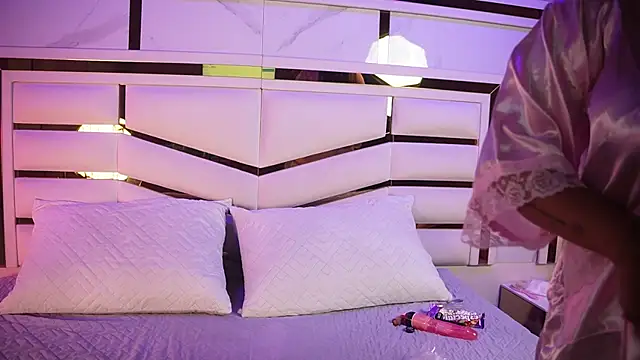 adhara sm online show from April 8, 5:18 am