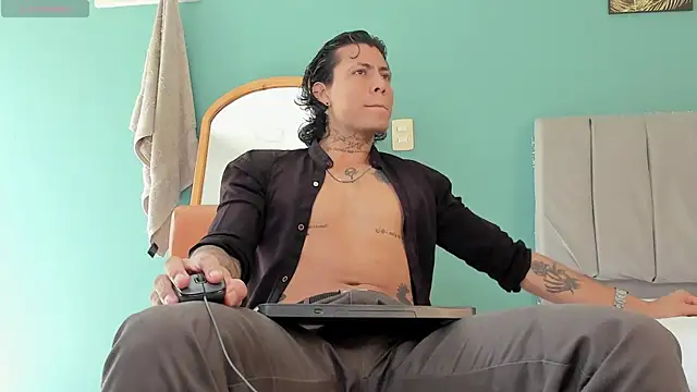 Damian Romanoff online show from April 26, 3:21 pm