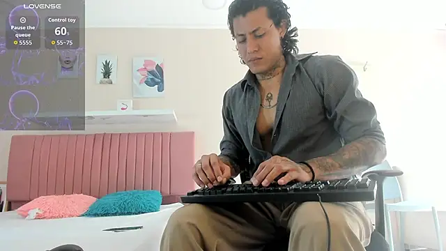 Damian Romanoff online show from May 3, 2:12 pm