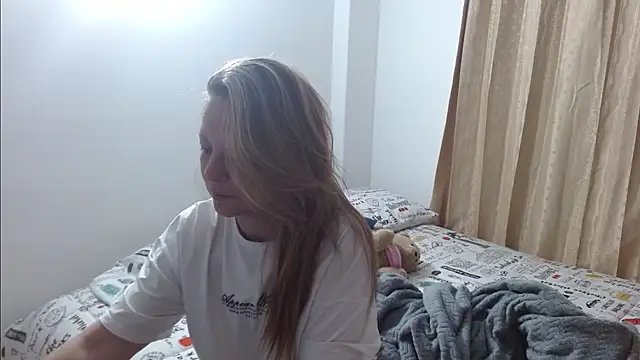 Snapshot of SKY_SANZ chatting on April 11, 3:00 am SKY SANZ online show from April 11, 3:00 am