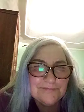 Snapshot of AureliaSky598 chatting on April 18, 7:58 pm AureliaSky598 online show from April 18, 7:58 pm