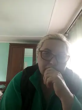 Snapshot of AureliaSky598 chatting on April 26, 11:52 am AureliaSky598 online show from April 26, 11:52 am