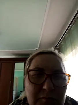 Snapshot of AureliaSky598 chatting on May 16, 12:04 pm AureliaSky598 online show from May 16, 12:04 pm