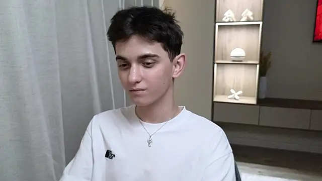 Snapshot of alexander_18_xxl chatting on June 30, 3:57 pm alexander 18 xxl online show from June 30, 3:57 pm