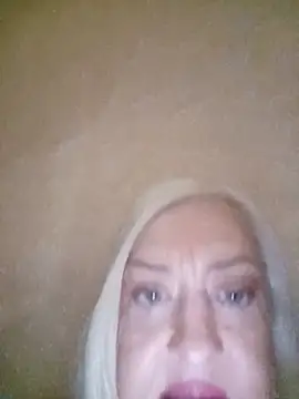 Julia20X online show from June 2, 11:12 am