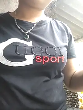 Snapshot of giahan1 chatting on April 11, 7:45 am giahan1 online show from April 11, 7:45 am