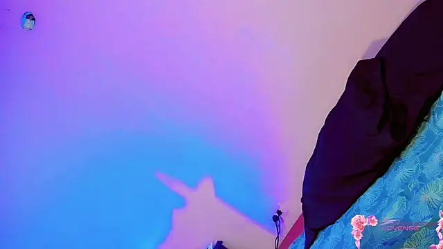 Tania Baker online show from April 10, 1:38 pm