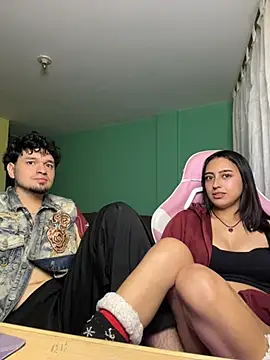 hotlatinocouple   online show from May 16, 12:29 am