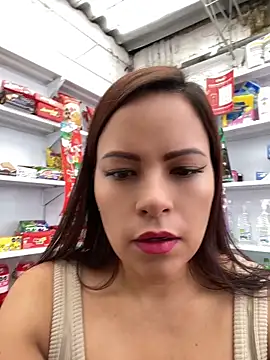 MIA ROSSEEE online show from May 5, 1:52 pm