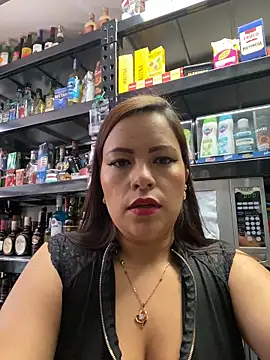 MIA ROSSEEE online show from May 13, 2:03 pm