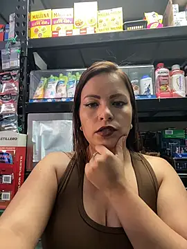 Snapshot of MIA_ROSSEEE chatting on June 20, 7:27 pm MIA ROSSEEE online show from June 20, 7:27 pm