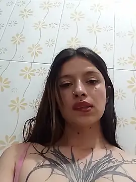 Snapshot of Lucia_evans21 chatting on May 15, 7:48 am Lucia evans21 online show from May 15, 7:48 am