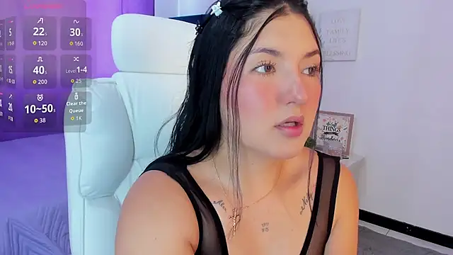 Snapshot of Celestee_21 chatting on May 3, 8:15 pm Celestee 21 online show from May 3, 8:15 pm