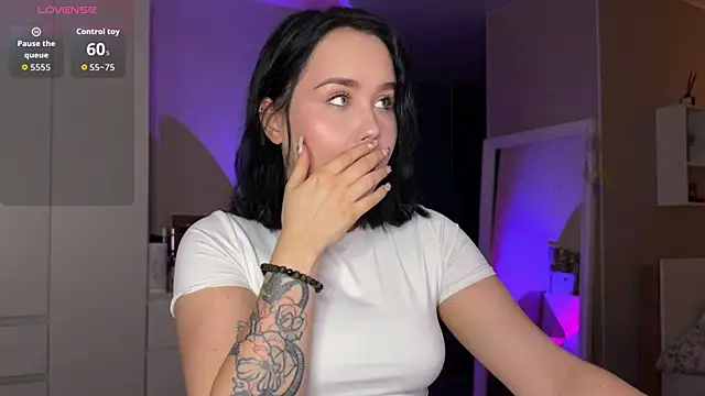 lola raze online show from May 2, 8:36 pm