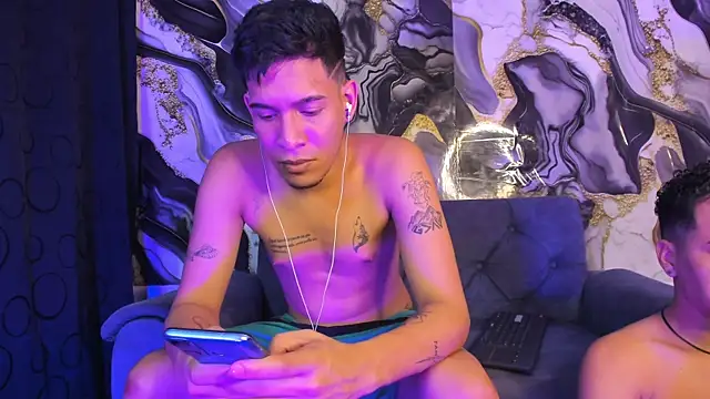 Mateo and Jose online show from May 10, 4:28 am