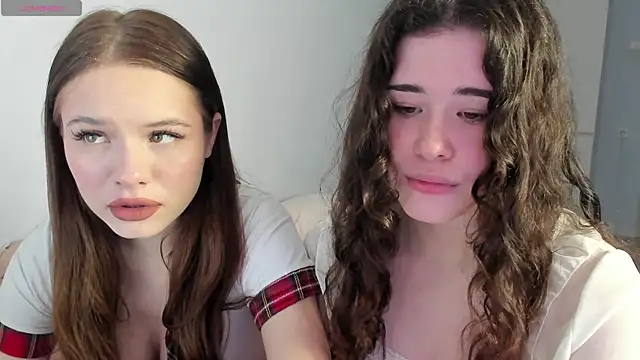 ChloeBlisss online show from May 3, 5:24 am