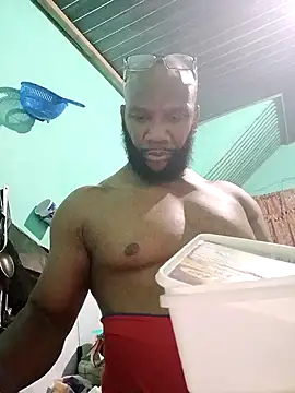 Snapshot of goodloveboss chatting on April 14, 2:39 am goodloveboss online show from April 14, 2:39 am