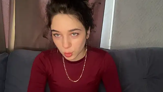 Angeliheee online show from April 14, 10:32 am