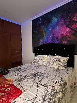 RoughDiamond  online show from April 14, 6:30 am