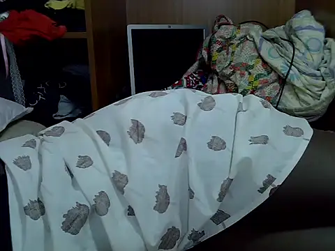Snapshot of Sexyveretia chatting on April 19, 7:51 am Sexyveretia online show from April 19, 7:51 am