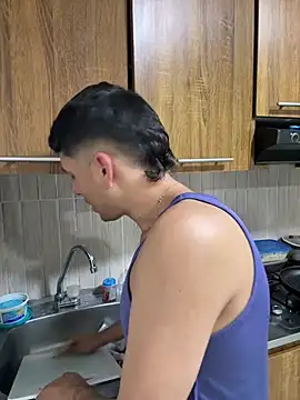 Snapshot of Universobayx chatting on April 16, 4:13 am Universobayx online show from April 16, 4:13 am