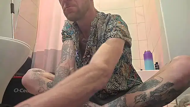 rawanduncut4u online show from April 14, 3:40 pm