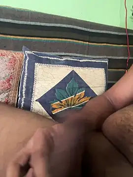 Snapshot of iamtarukmakto chatting on April 14, 9:04 am iamtarukmakto online show from April 14, 9:04 am
