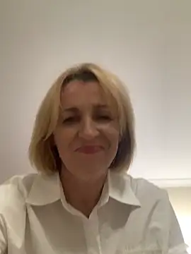 Beautiful Princess Diana online show from April 13, 7:30 pm