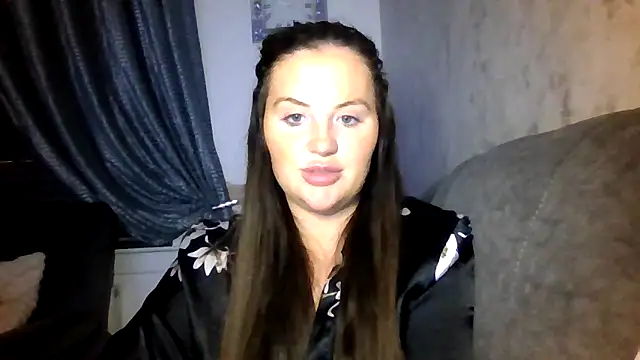 shelbyeyex online show from April 27, 8:51 pm