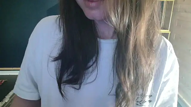 NicoleLove  online show from May 30, 4:31 am