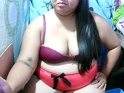 Snapshot of lovebir_26 chatting on July 28, 2:13 pm lovebir 26 online show from July 28, 2:13 pm