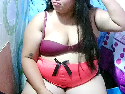 Snapshot of lovebir_26 chatting on July 28, 3:21 pm lovebir 26 online show from July 28, 3:21 pm
