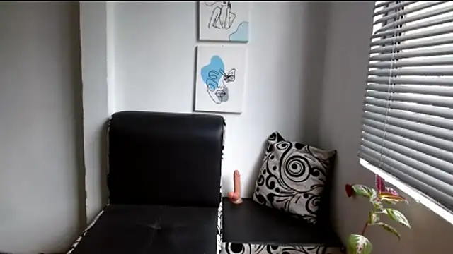 alisonnturbay online show from May 14, 2:35 pm