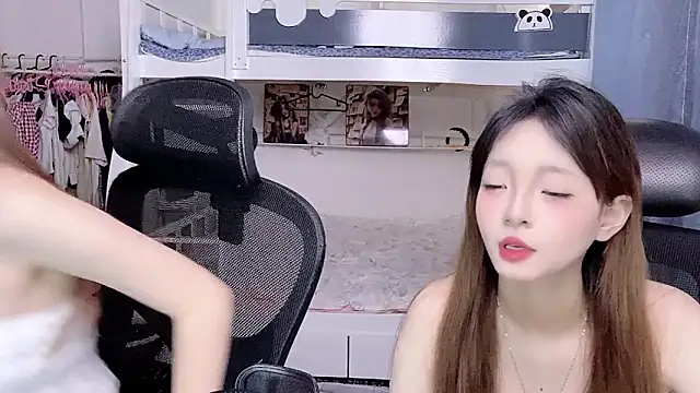 Snapshot of xiaoqiao-daqiao chatting on April 30, 8:53 am xiaoqiao-daqiao online show from April 30, 8:53 am