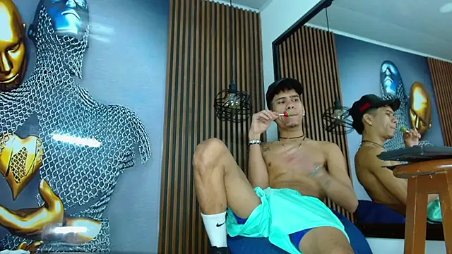Skinny cute Alyer online show from April 29, 2:04 am