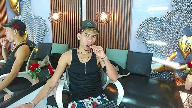 Snapshot of Skinny_cute_Alyer chatting on May 29, 2:31 am Skinny cute Alyer online show from May 29, 2:31 am